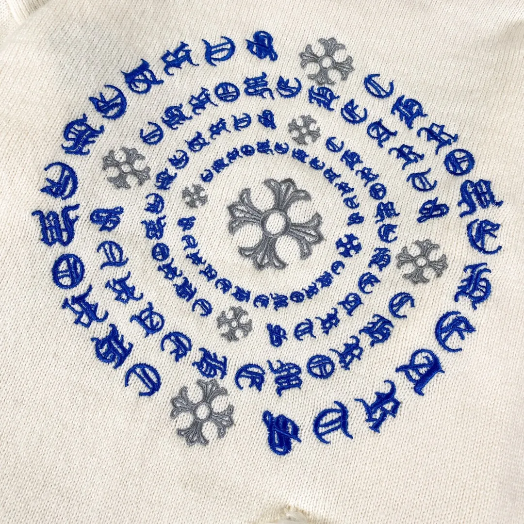 P240 Chrome Hearts CH Chrome Hearts Embroidered Disk Sanskrit Cross Hole Knitted Sweater Pullover. It’s a very popular style. It’s the same style for men and women. It’s matched with black and white. It looks great in real life. It looks good on the upper body. It looks good in daily wear. It’s even better when taking photos. It’s hard not to buy it. Buy it for me!!! Believe me, no one can refuse such a machine-length Chrome Hearts jacket. The version has been expanded based on the old version. The upper body is loose and stylish, and the hem is expanded to a casual design. Fat people look extremely slim, thin people have limited height and high-end. Ten thousand yuan ZP printing, 1:1 perfect restoration, looks good when worn alone or stacked, can be easily controlled by both men and women. If you care more about quality, you must also respect the price. It is completely different from the thin see-through bottoms and junk products on the market that pill when worn. If the style makes you shine at a glance, then quality is what you should pay more attention to. Compared with price, we focus on quality. Customers who have received my products all know it. ️️️ Sweaters on the market are generally made of bract core yarn. We use modal. The advantages over core-spun yarn are very intuitive: high cost, high price, high density, relatively expensive for developers, and let us make a lot less money. In addition, it is delicate, has no scum on the upper body, resists pilling, and is high-end. We are conscientious sellers and do not use core-spun yarn. Apart from being cheap, core-spun yarn is really useless. It shrinks, pills, hooks, and makes people pierced. He is proficient in everything. It is 2024. Who doesn’t want to look decent when they go out? Quality determines the upper body effect. No matter how bad the quality, the best style is still the temperament of the urban-rural fringe. We only do long-term business. Quality determines character. Take it back and wear it with confidence and wash it. The quality of the pattern will definitely make your eyes shine. We only make the right version of high quality. We make high-end hard goods. Reject junk goods and reject fast food. Conscientious quality and conscientious price. You deserve it!  Color: Black Beige Gray Size: S M L